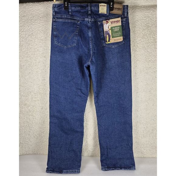 NWT Wrangler Jeans Mens 36x32 Blue Rugged Wear Green Fleece Lined Relaxed Fit - Picture 2 of 8